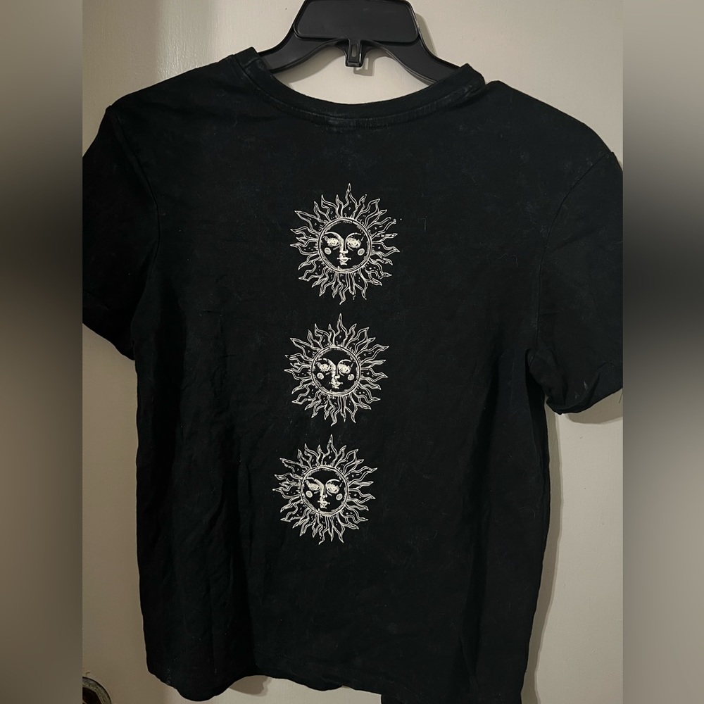 Graphic Tee - Picture 3 of 6
